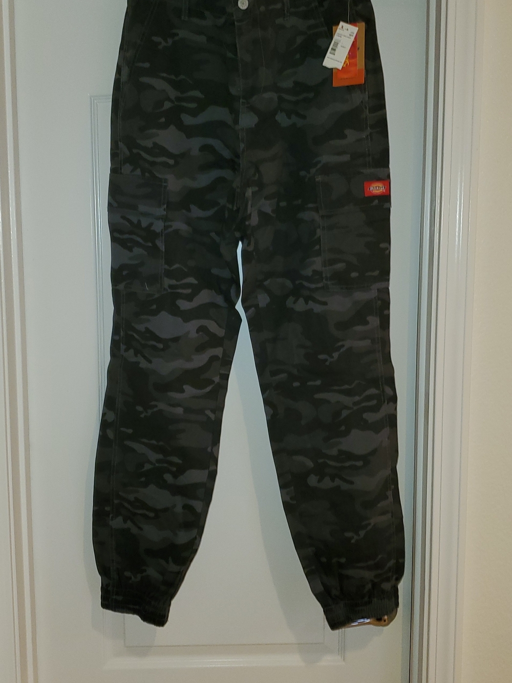 Dickies Women’s Camo Cargo Pants - Black & Gray- Size L (Juniors) - Picture 2 of 4